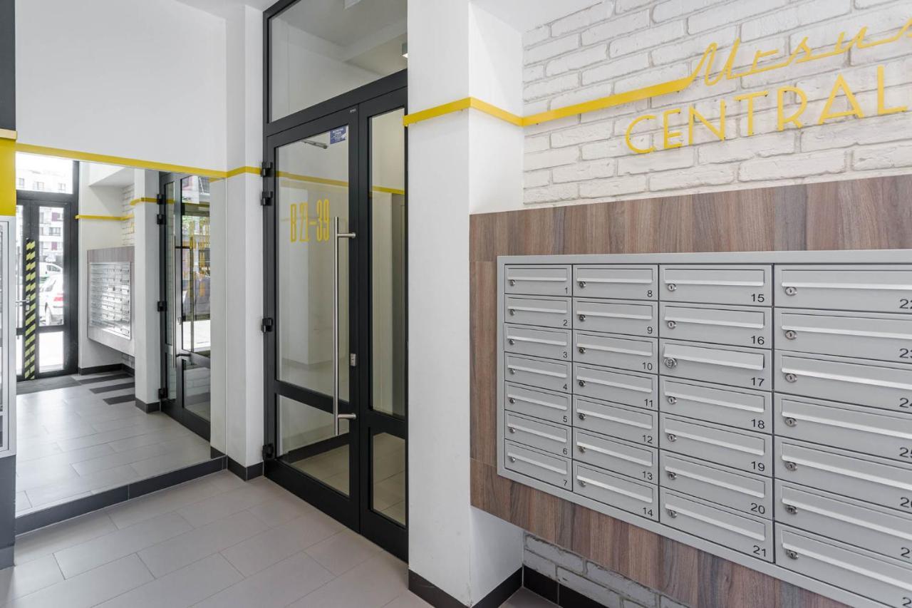 Chill Apartments Ursus Warsaw Exterior photo