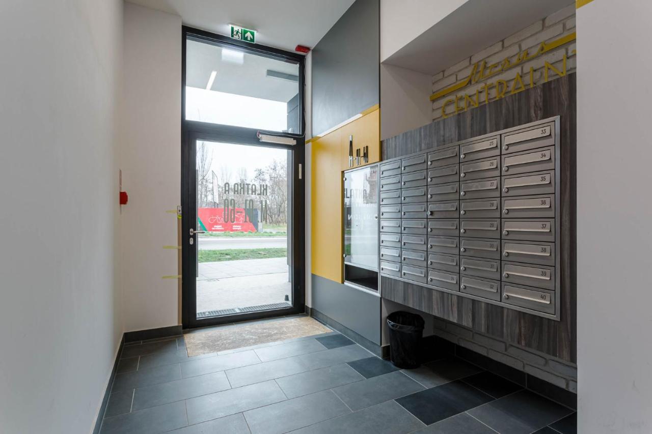 Chill Apartments Ursus Warsaw Exterior photo