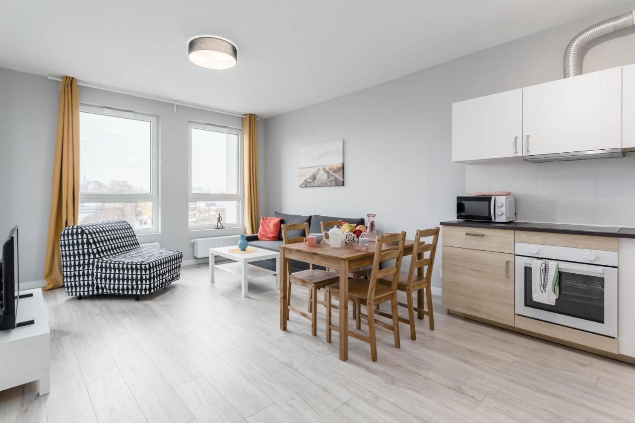 Chill Apartments Ursus Warsaw Exterior photo